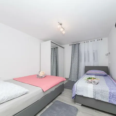 Apartman Apartman Luminosa In Souterrain